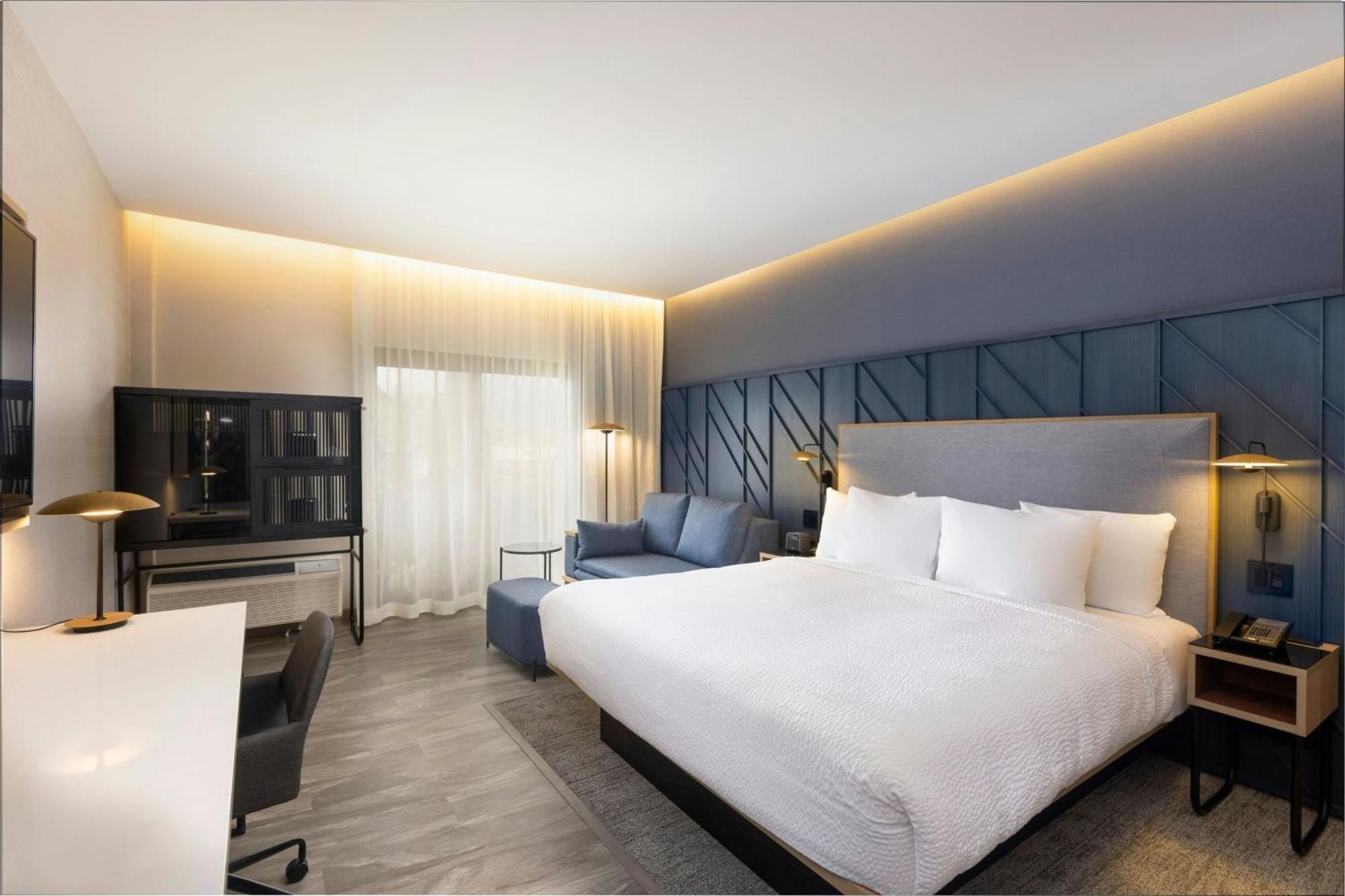 Courtyard By Marriott San Jose Escazu Hotell Exteriör bild
