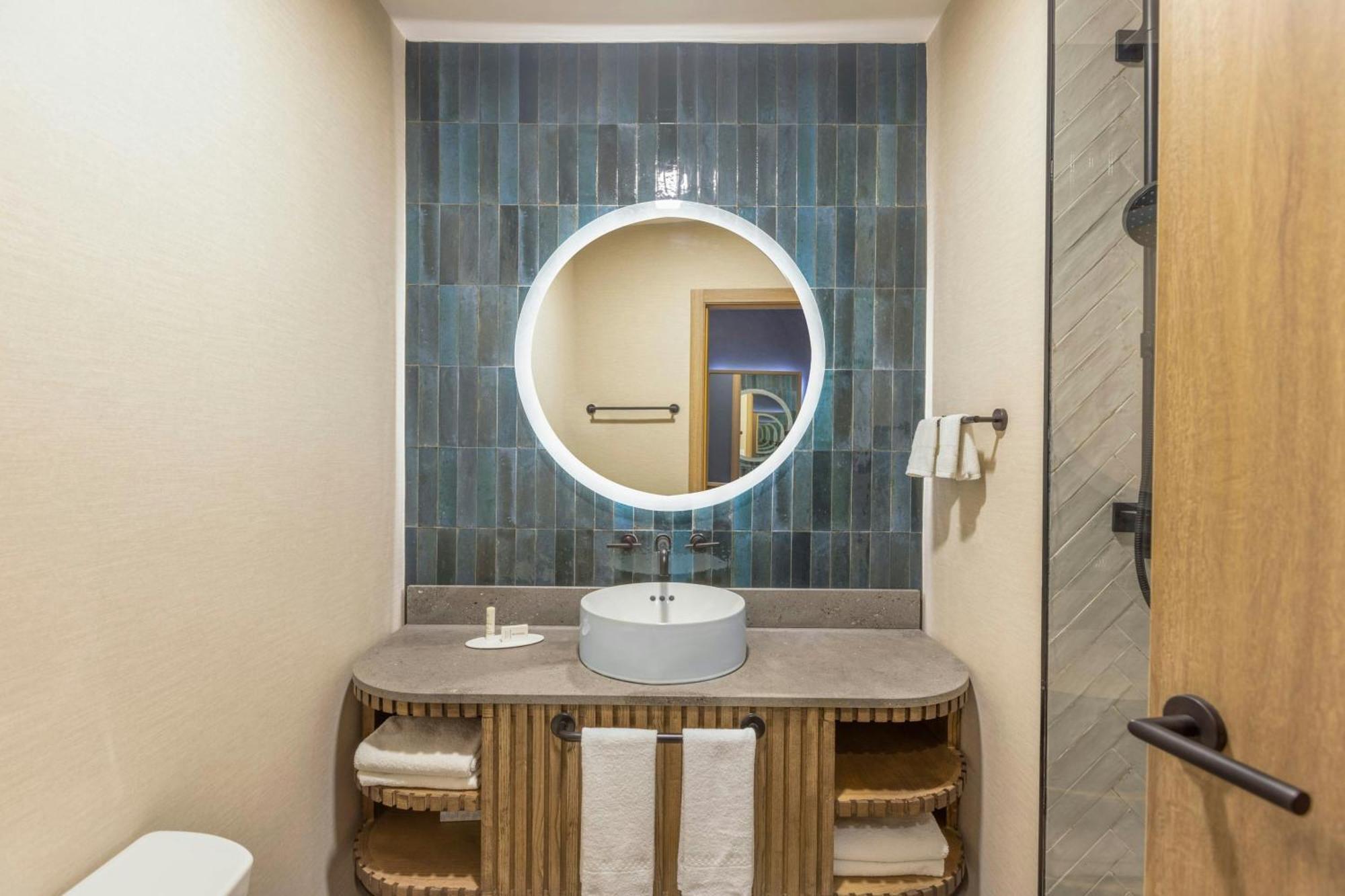 Courtyard By Marriott San Jose Escazu Hotell Exteriör bild