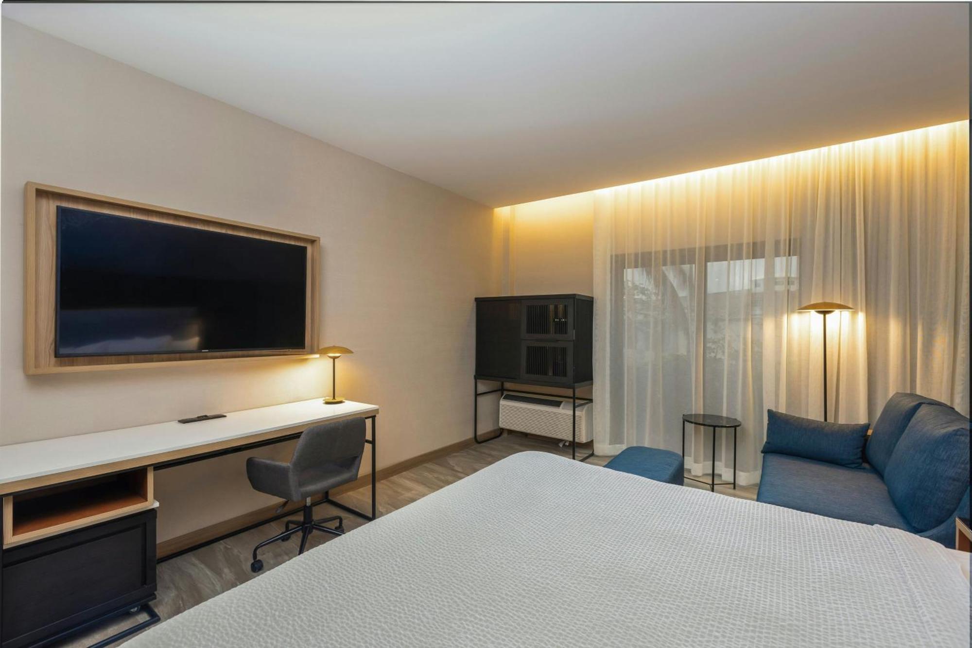 Courtyard By Marriott San Jose Escazu Hotell Exteriör bild